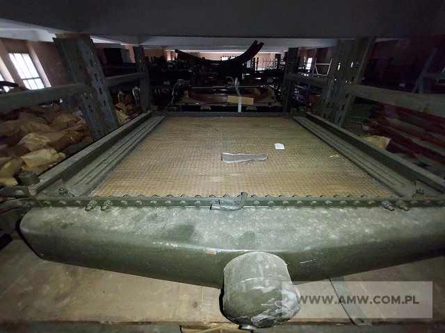 Części zamienne i akcesoria do sprzętu inż.-sap. - pakiet zawierający 48 poz. asort. (wg oddzielnego wykazu), w tym m.in.: chłodnice oleju, chłodnice wody, pompy olejowe, silnik spalinowy typ 166, zęby zrywarki itp. 